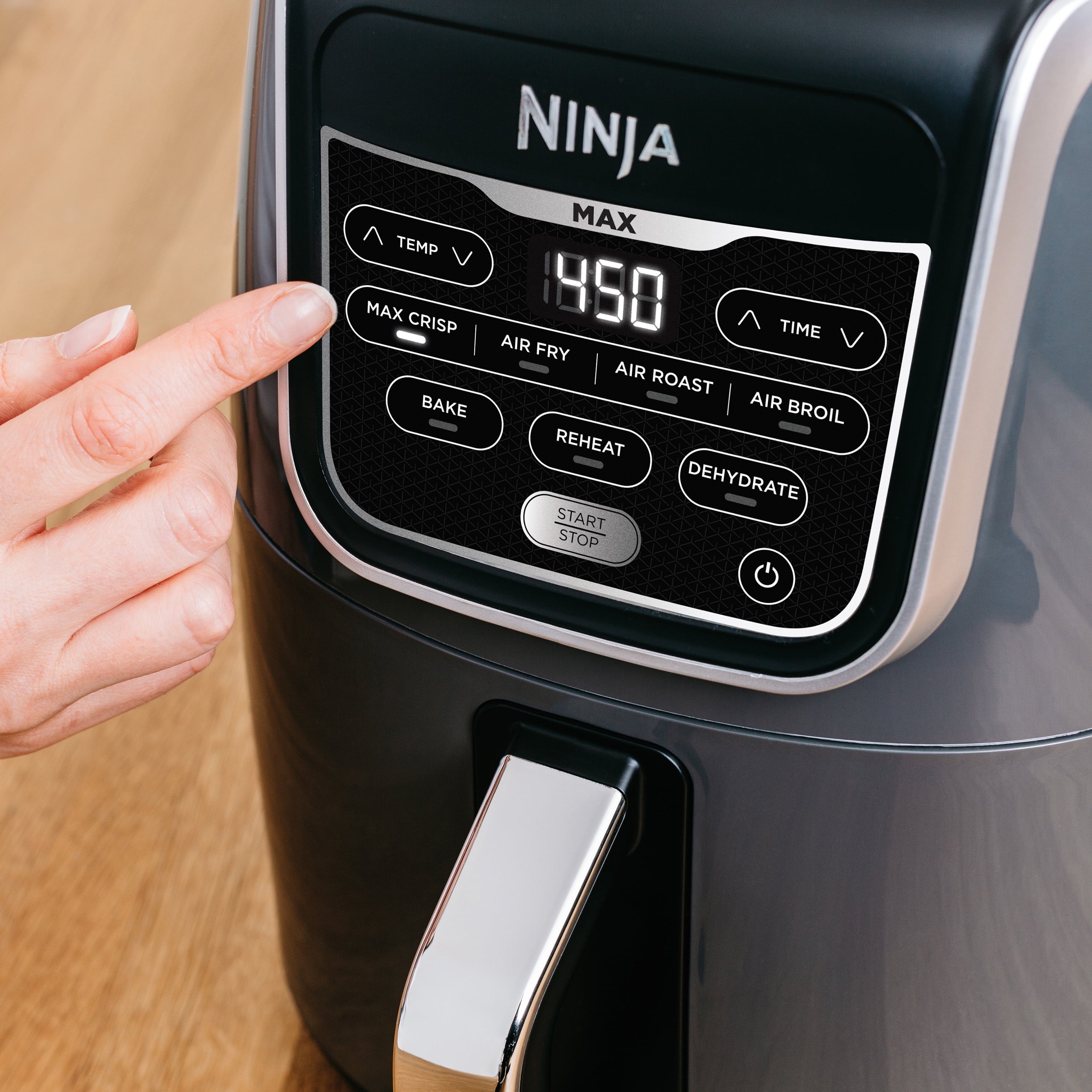 Ninja 5.5-Quart Air Fryer Max XL, AF161 in Black and Silver Ninja 5.5-Quart Air Fryer Max XL, AF161 in Black and Silver