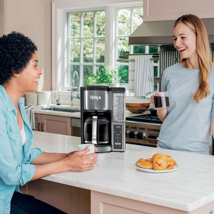 Ninja Fresh Brew™ 14-Cup Programmable Coffee Maker Ninja Fresh Brew™ 14-Cup Programmable Coffee Maker