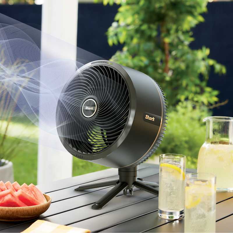 Shark FlexBreeze Fan With InstaCool Misting Attachment Shark FlexBreeze Fan With InstaCool Misting Attachment