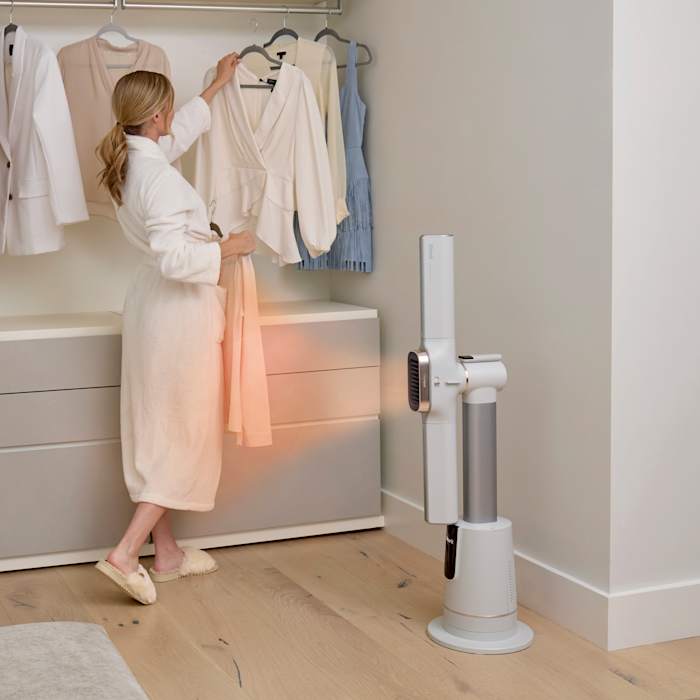 Shark® TurboBlade™ Cool + Heat Bladeless Tower Fan & Heater for Customizable Year-Round Indoor Use, Charcoal Shark® TurboBlade™ Cool + Heat Bladeless Tower Fan & Heater for Customizable Year-Round Indoor Use, Charcoal