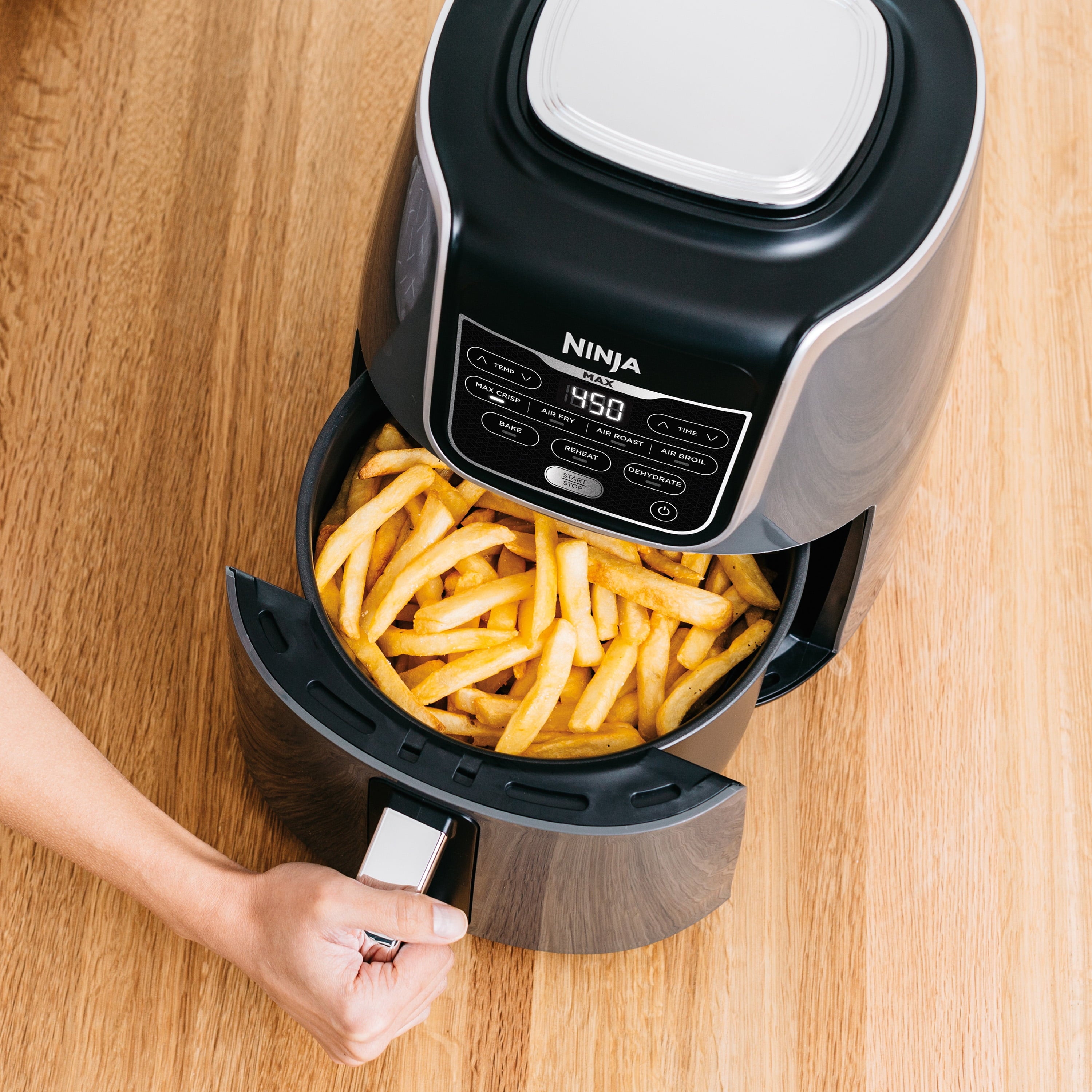 Ninja 5.5-Quart Air Fryer Max XL, AF161 in Black and Silver Ninja 5.5-Quart Air Fryer Max XL, AF161 in Black and Silver