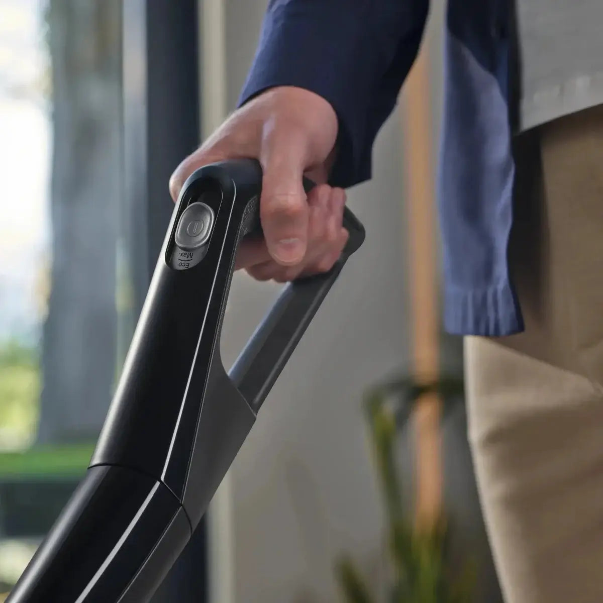 Open Box - Miele TriFlex HX2 Cat & Dog - Stick, Cordless Vacuum Open Box - Miele TriFlex HX2 Cat & Dog - Stick, Cordless Vacuum