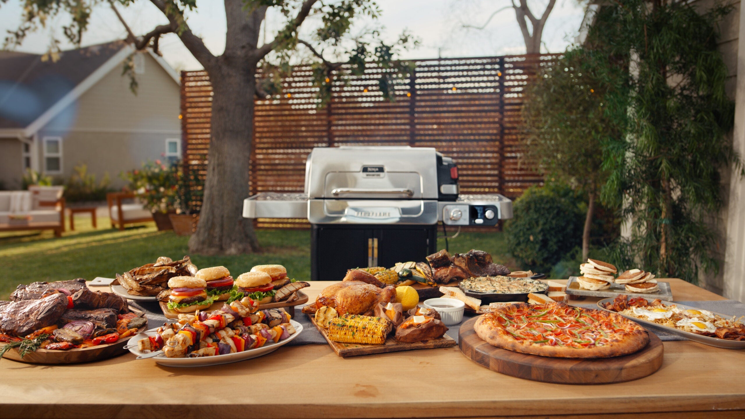 Outdoor Grills & Ovens