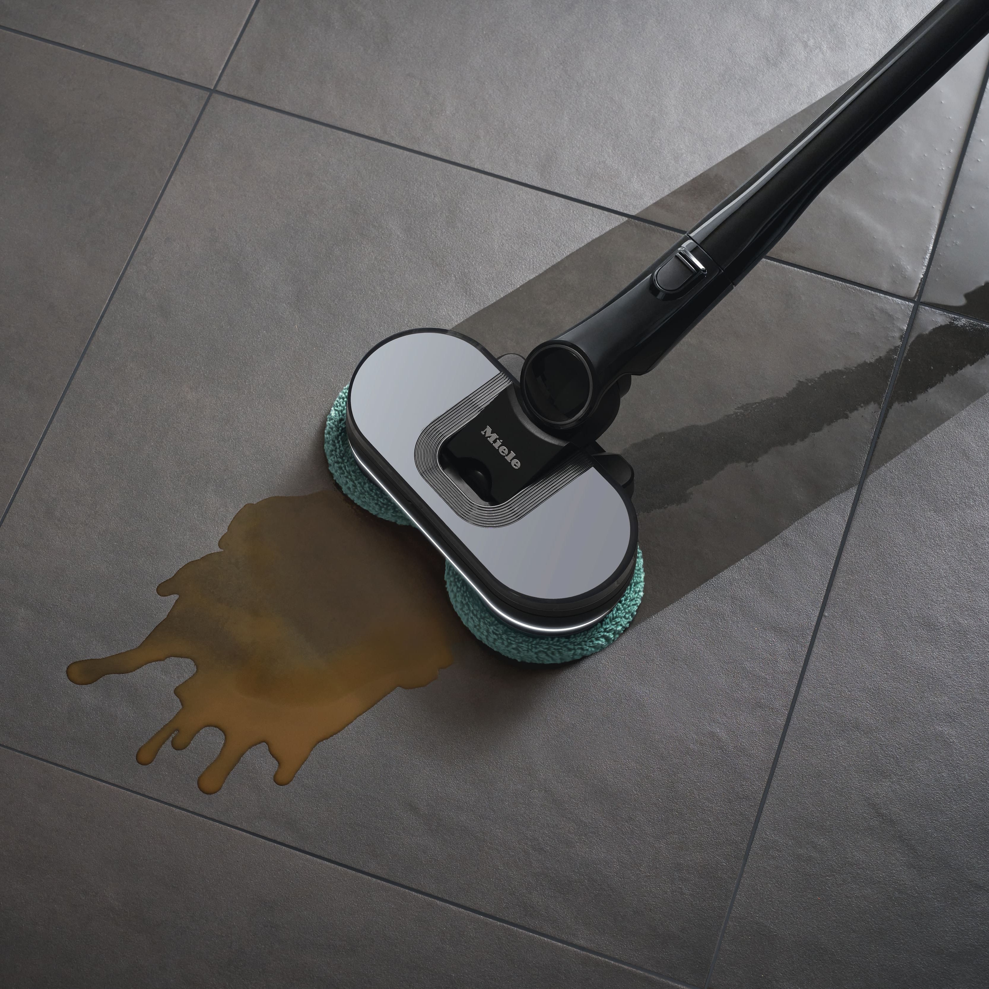 Miele Triflex HX3 Aqua Plus, Obsidian Black- Cordless, Stick, Wet Vacuum
