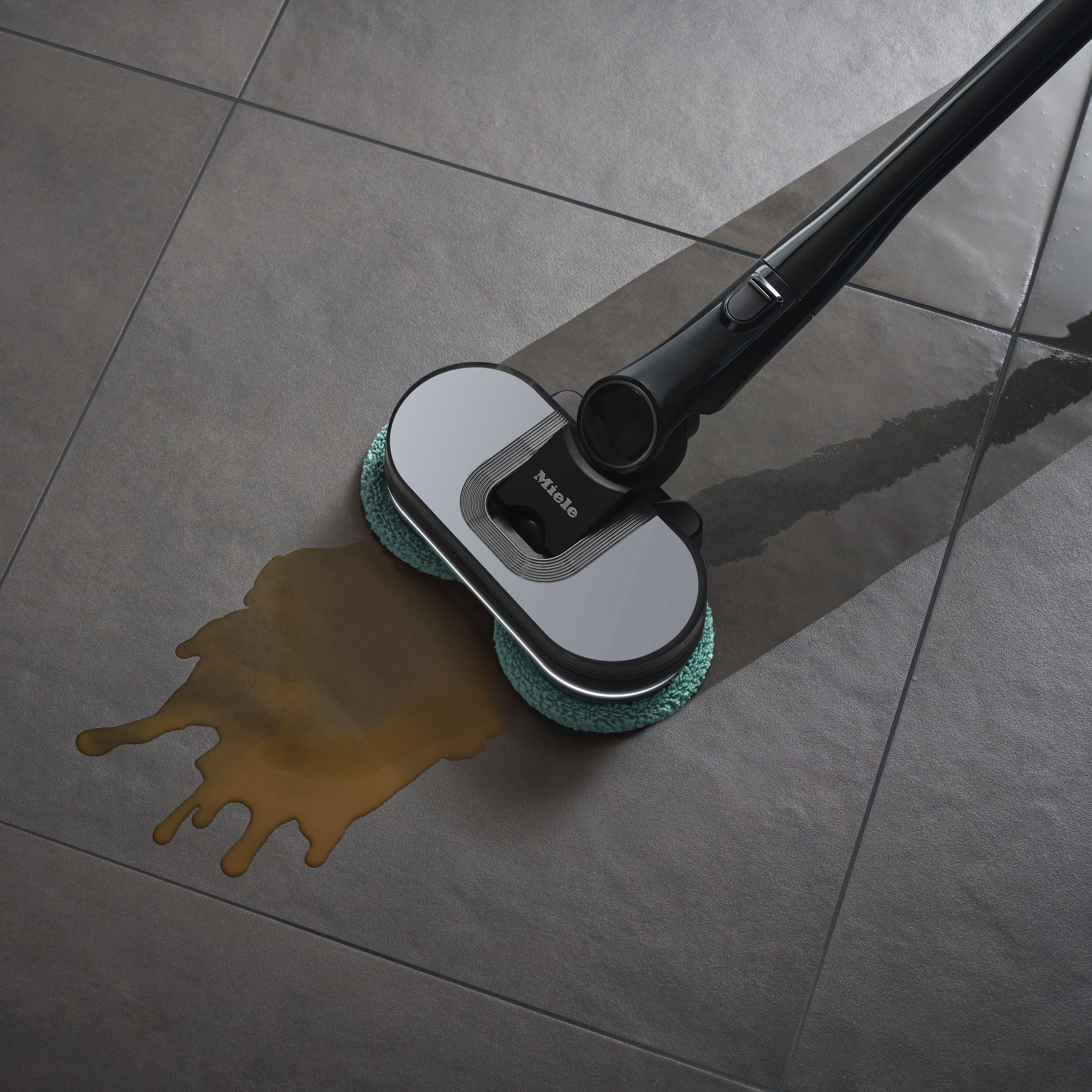 Miele Triflex HX3 Aqua, Obsidian Black- Stick, Cordless, Wet Vacuum