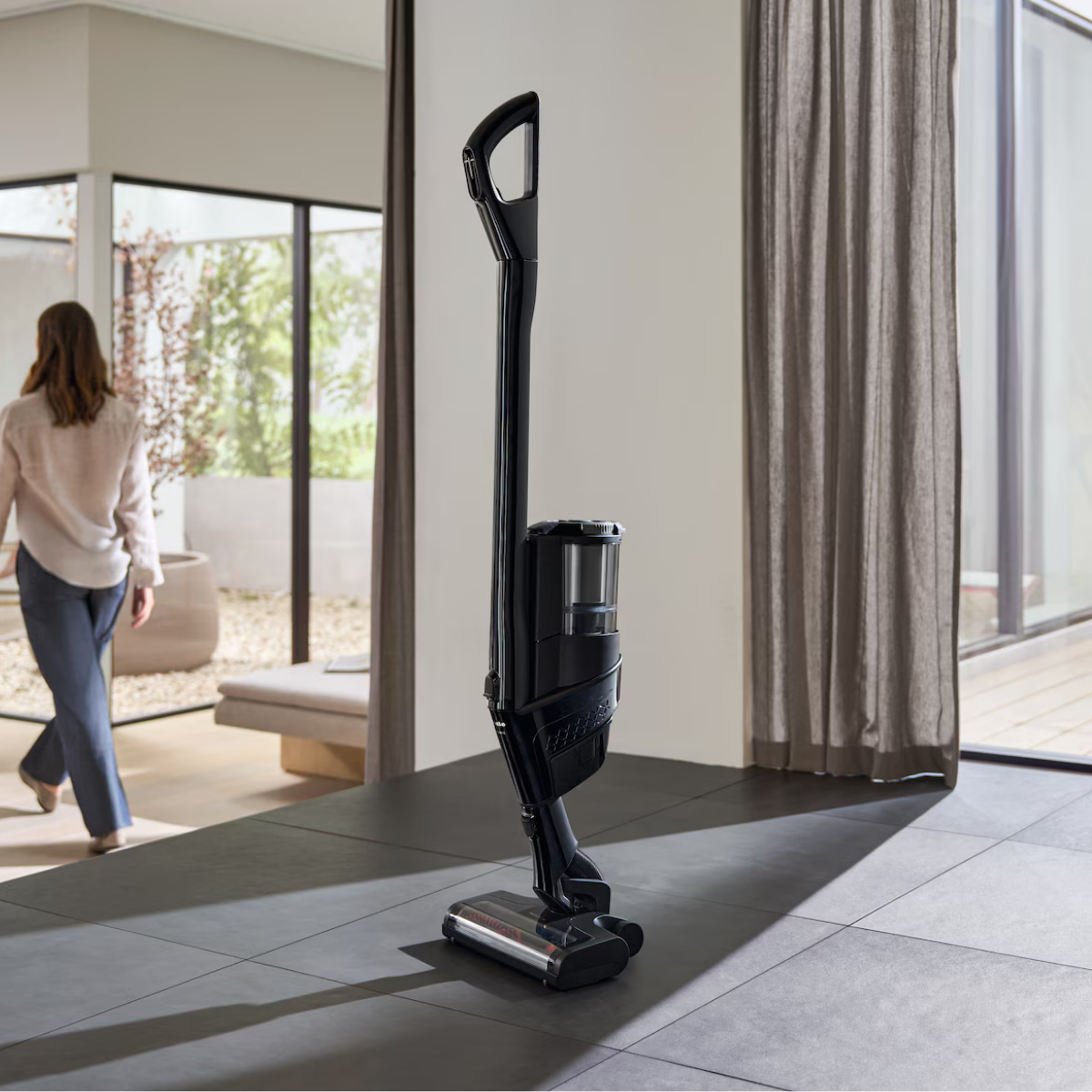 Miele Triflex HX3 Aqua Plus, Obsidian Black- Cordless, Stick, Wet Vacuum