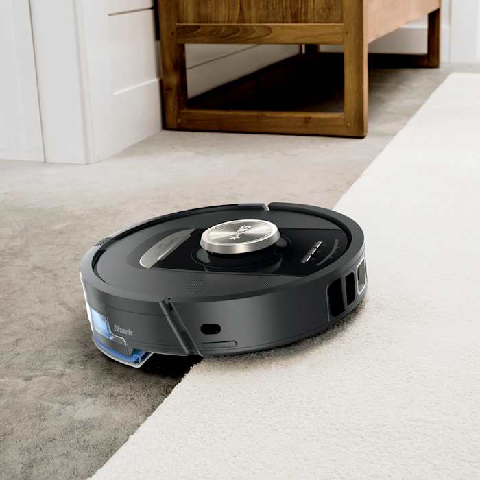 Shark PowerDetect™ 2-in-1 Robot Vacuum and Mop with NeverTouch™ Pro Base (Black)